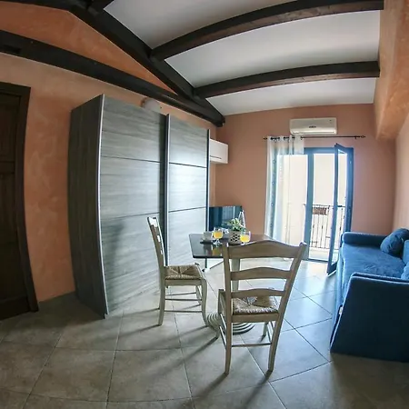 Charming In Capo Mulini With Sea View 50 M²