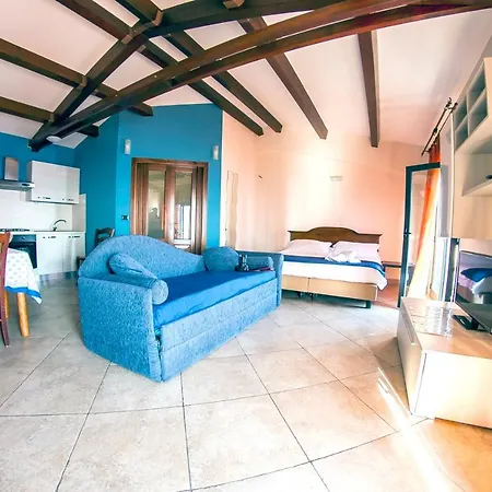 Charming In Capo Mulini With Sea View 50 M² Apartment Capomulini