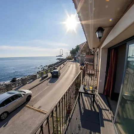 Charming In Capo Mulini With Sea View 50 M² Apartment Capomulini