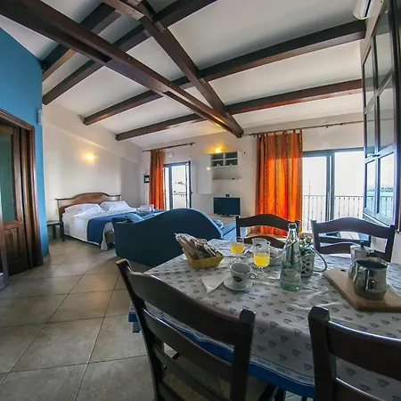 Charming In Capo Mulini With Sea View 50 M²