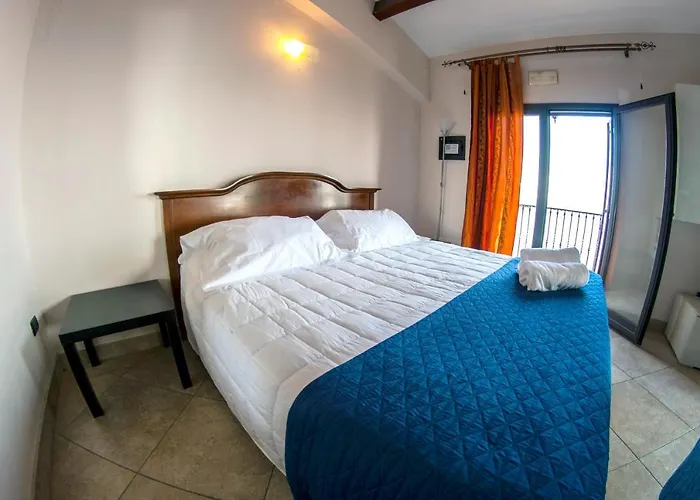 아파트 Charming In With Sea View - 50 M² 카포 물리니