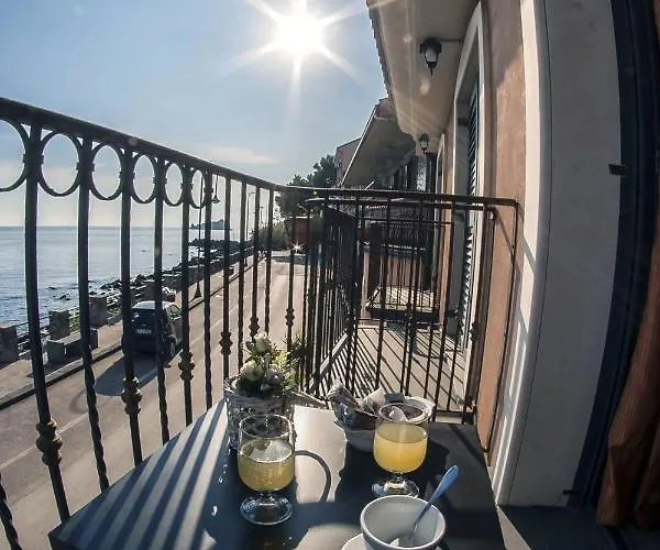 Charming In With Sea View - 50 M² 카포 물리니
